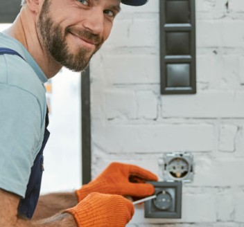 electrician in Modbury